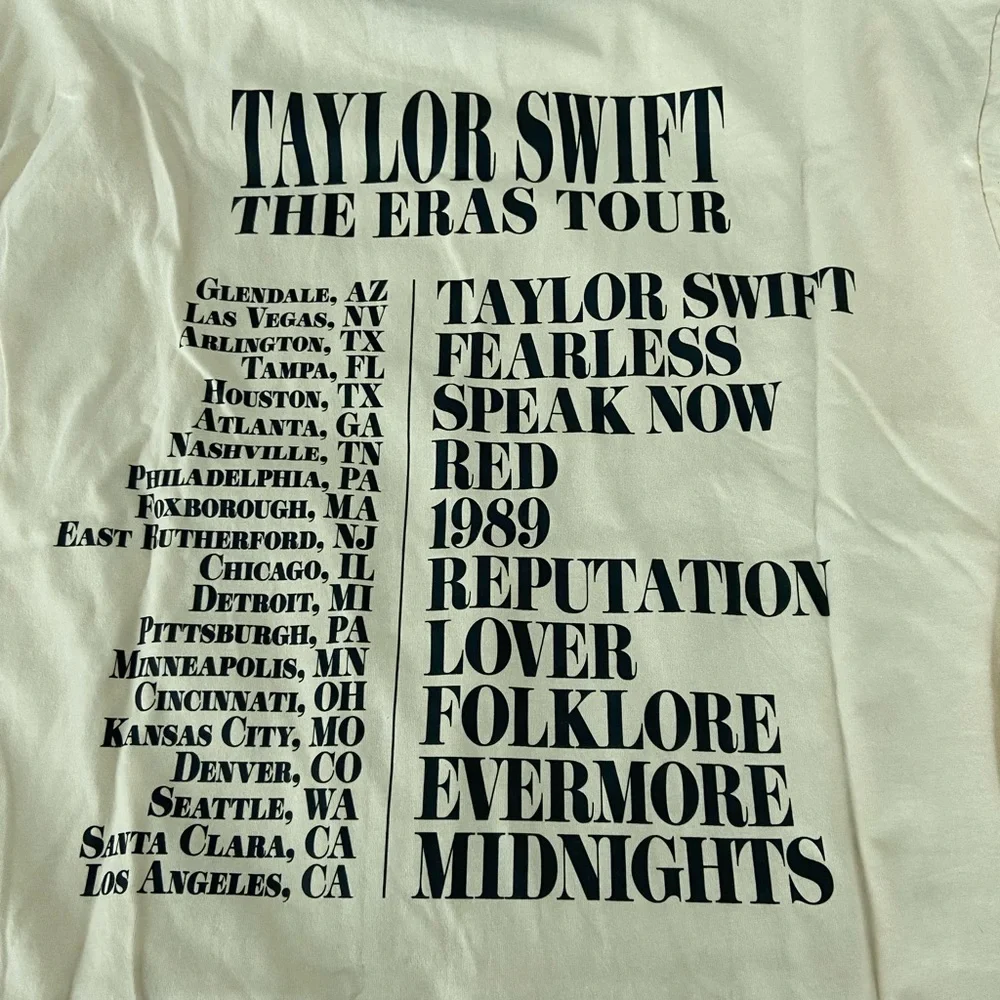 Eras tour tee - Picture 2 of 4